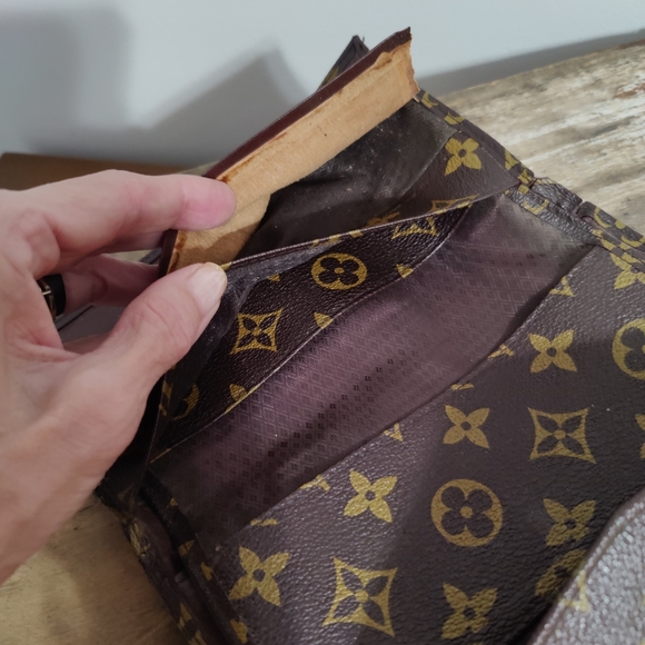 DAMAGED 80s Louis Vuitton LV large wallet Vintage multi pocket DAMAGED project - Picture 5 of 16